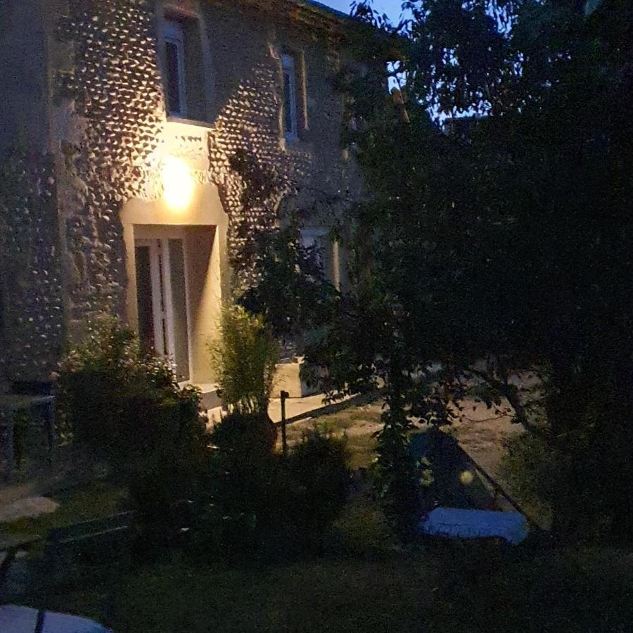 Figuets 3 Apartment Chateauneuf-de-Galaure Exterior photo